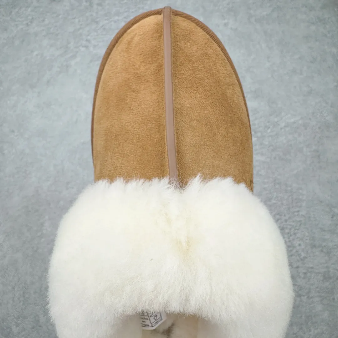 Pick up locally 💰520 UGG 2550 Star thick-soled autumn and winter sheep fur integrated snow boots. All shoes are made from ZP. Longfeng A-grade Australian imported sheep fur integrated brand OEM production line. Fully follow the ZP process. OEM original pattern maker adheres to the principle of no original shoes and no development selection. Pay attention to every detail. The most authentic TREADLITE "light wing" technology outsole on the market. Lightweight/durable/flexible/pile size: 35 36 37 38 39 40 Coding: by2936060